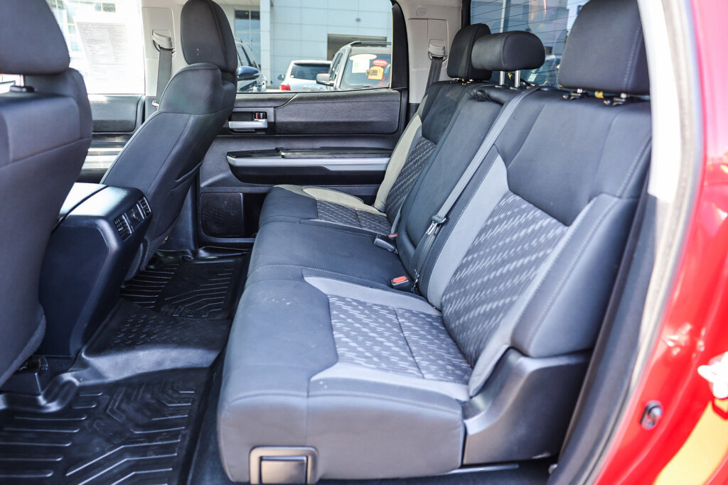 Used 2020 Toyota Tundra SR5 w/ SR5 Upgrade Package AWD/4WD image 8