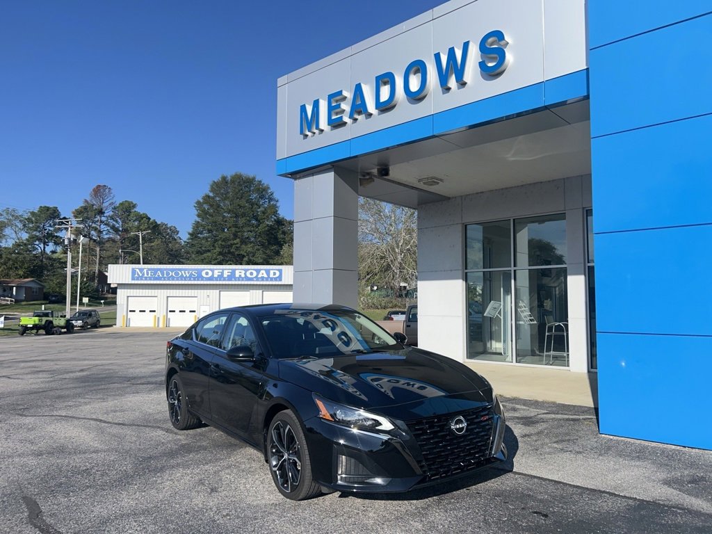 Used 2024 Nissan Altima 2.5 SR