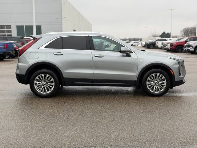 Used 2025 Cadillac XT4 Premium Luxury image 7