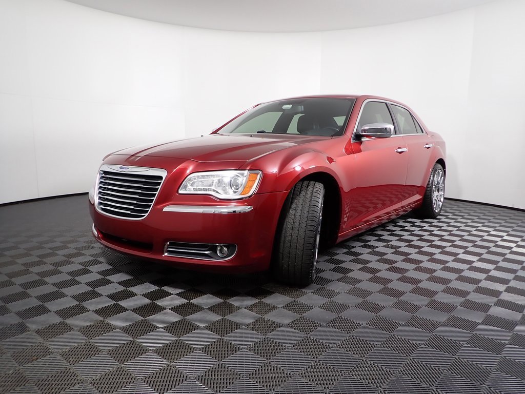 Used 2012 Chrysler 300 Limited image 4