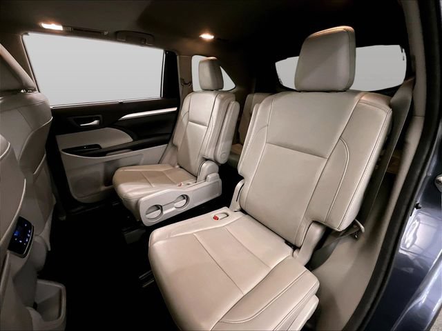 Used 2018 Toyota Highlander XLE AWD/4WD image 26