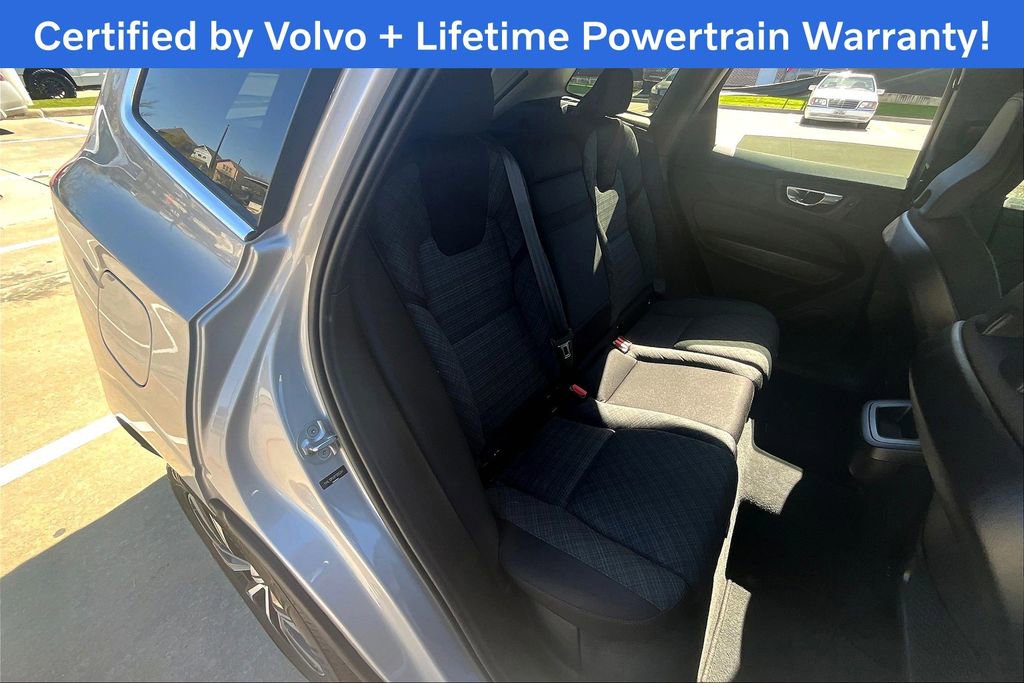 Used 2023 Volvo XC60 B5 Core image 34