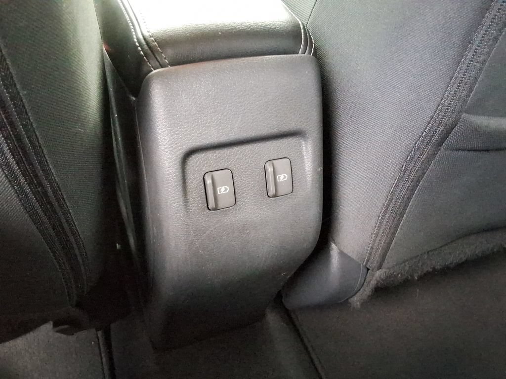 Used 2023 Nissan Kicks SV FWD image 19