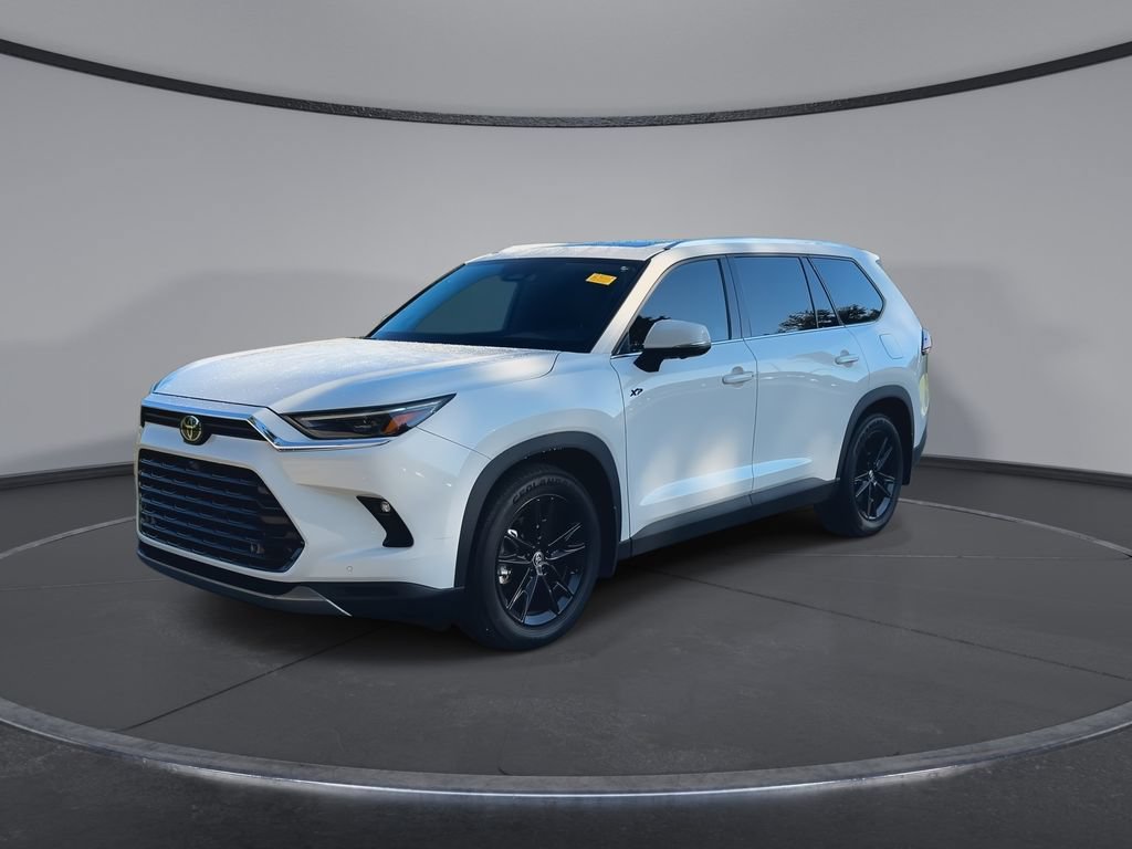 Used 2024 Toyota Grand Highlander FWD image 4