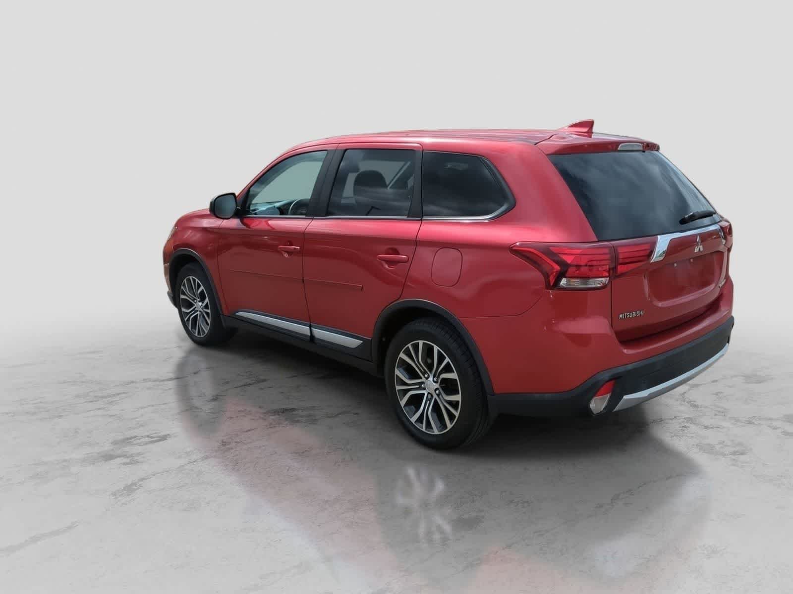 Used 2018 Mitsubishi Outlander ES AWD/4WD image 6