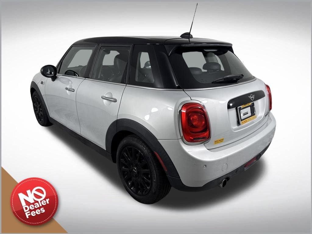 Used 2019 MINI Cooper 4-Door Hardtop image 6