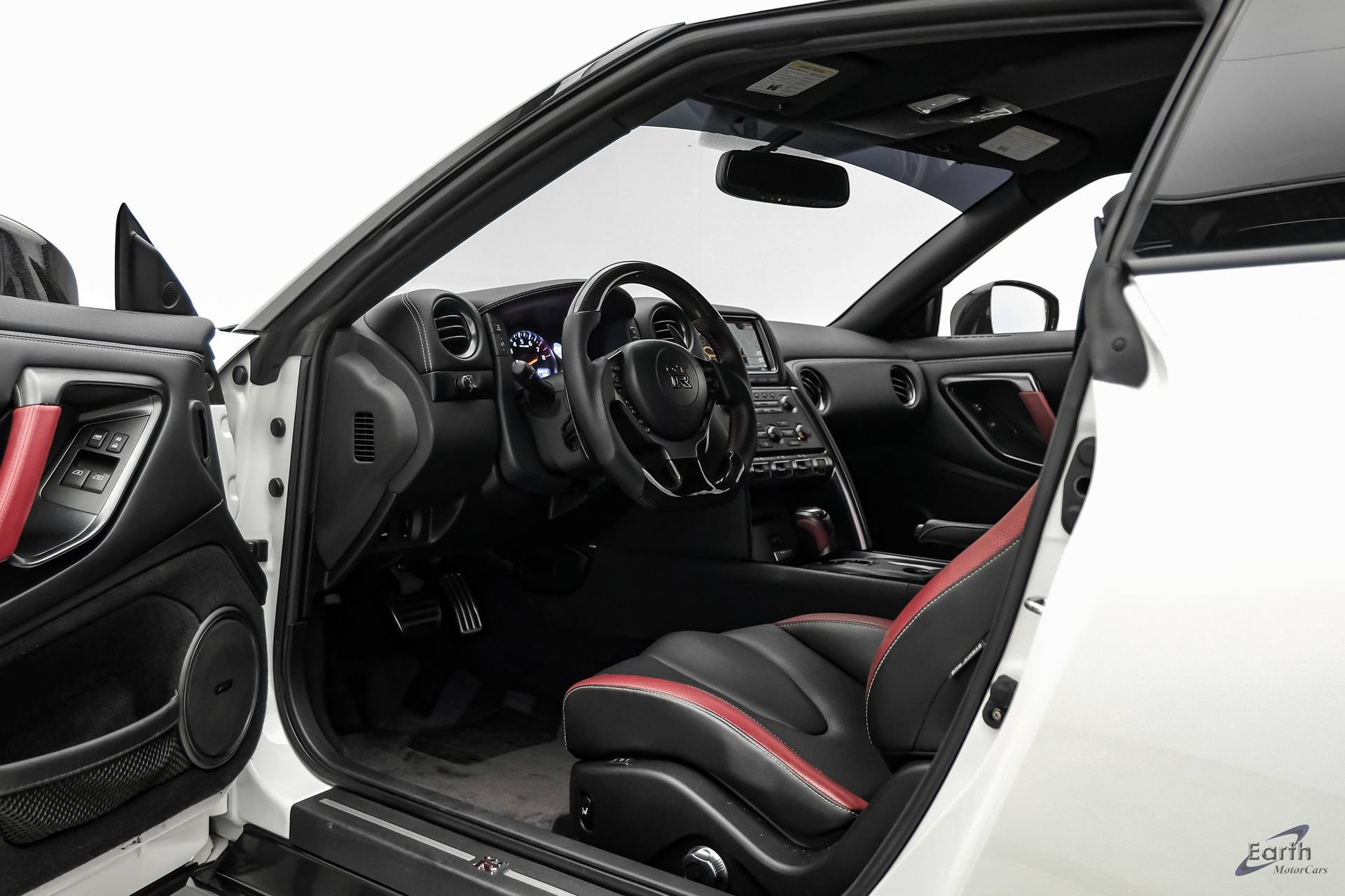 Used 2014 Nissan GT-R Black Edition AWD/4WD image 43