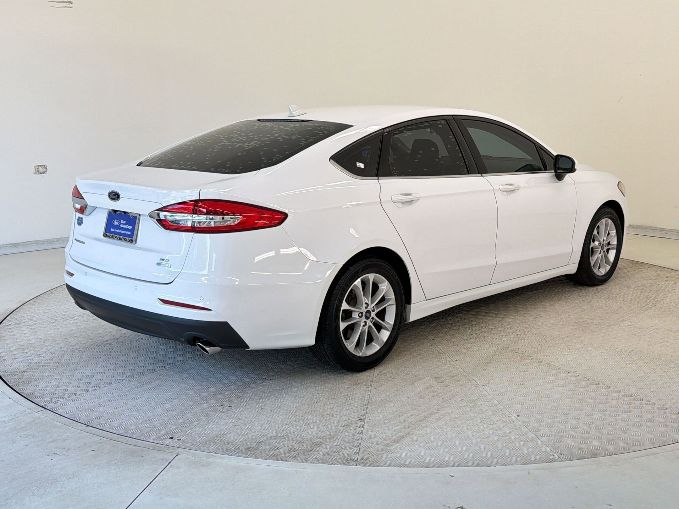 Certified 2020 Ford Fusion SE image 9