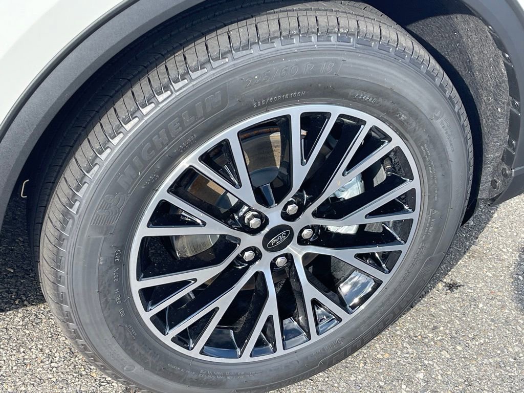 New 2025 Ford Escape SE w/ PHEV Premium Package image 30
