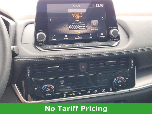 Used 2022 Nissan Rogue SV w/ SV Premium Package FWD image 16