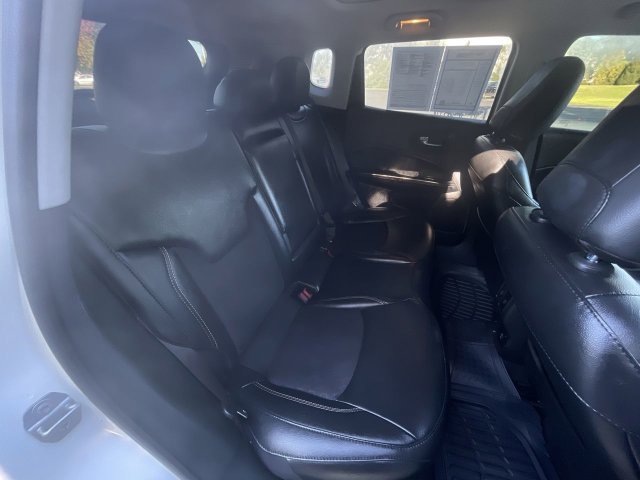 Used 2020 Jeep Compass Latitude FWD image 27