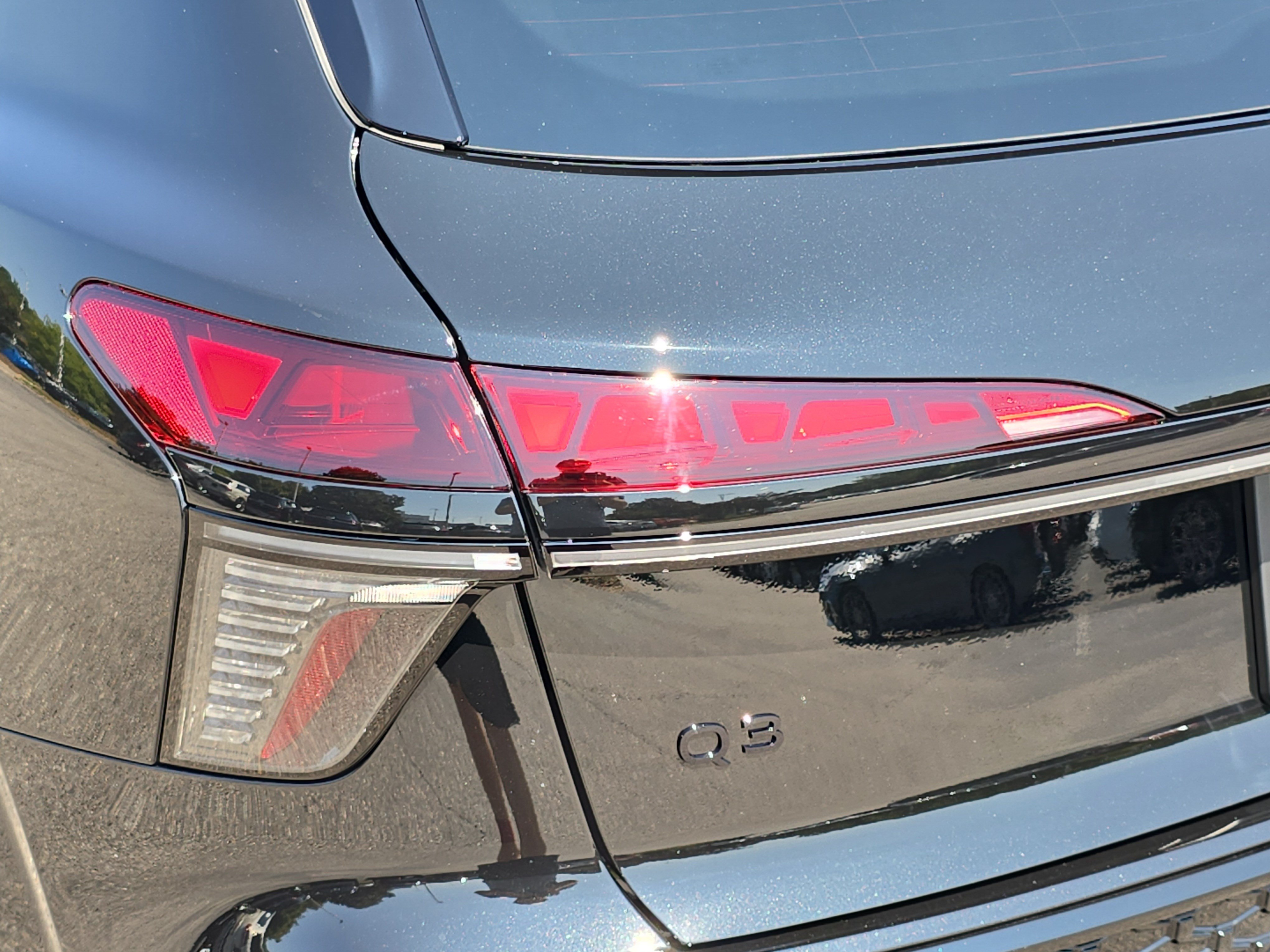 New 2026 Audi Q3 quattro 2.0T AWD/4WD image 35