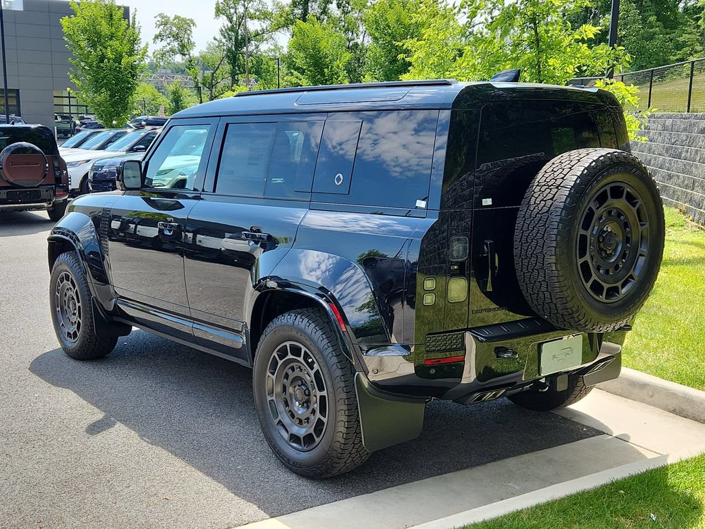 New 2026 Land Rover Defender 110 OCTA AWD/4WD image 12