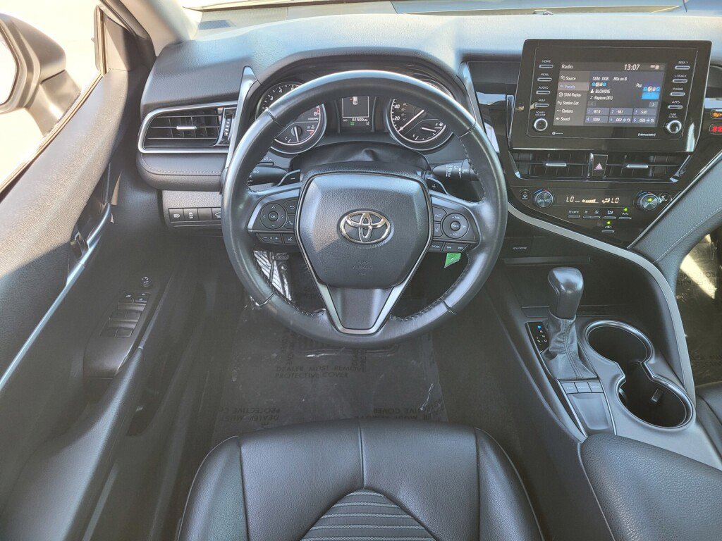 Used 2023 Toyota Camry SE image 12