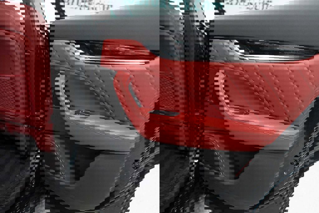 Used 2022 Maserati Levante GT image 25