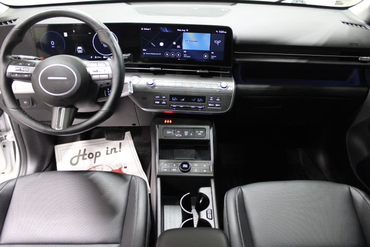 Used 2024 Hyundai Kona Limited FWD image 2
