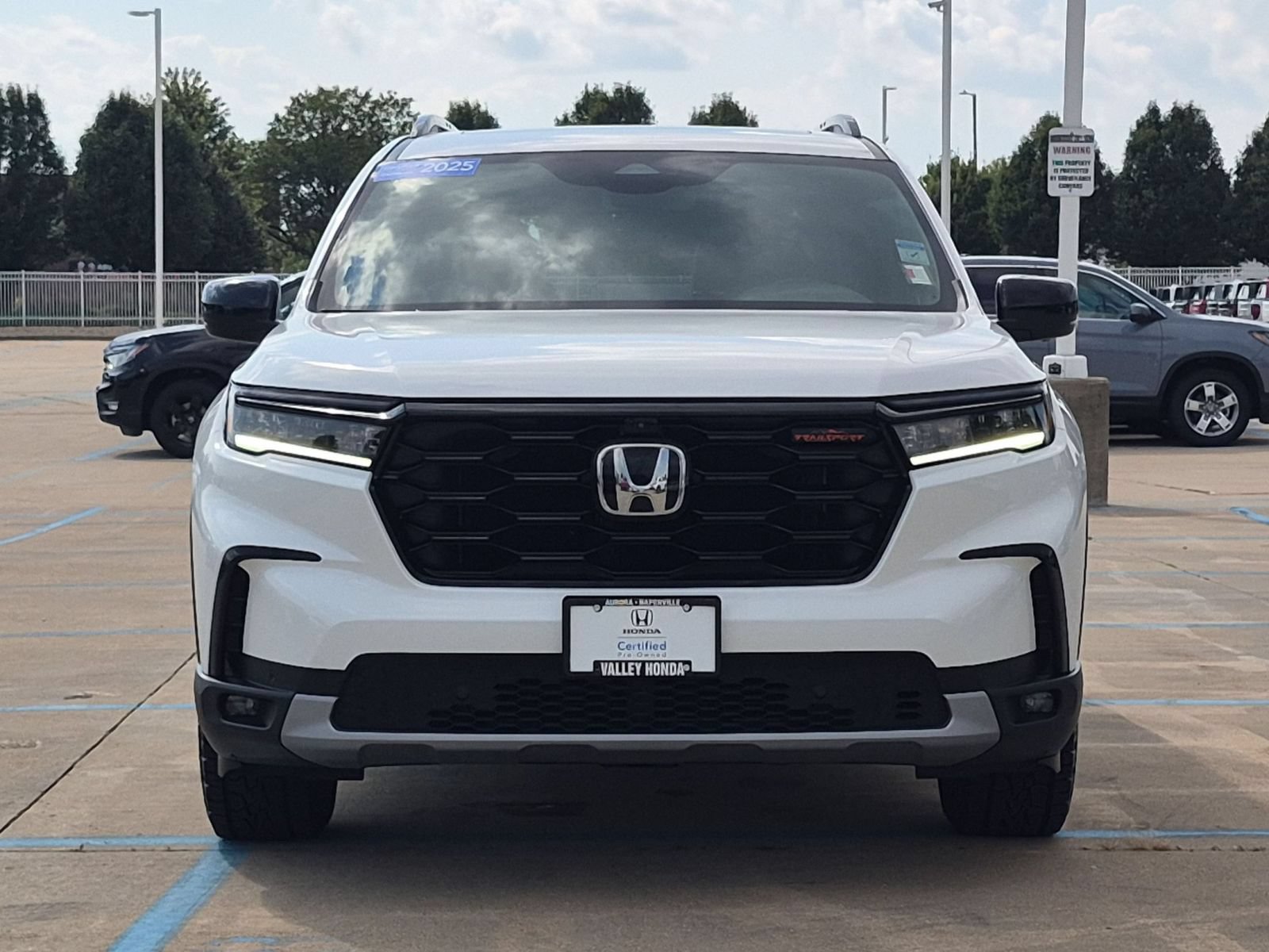 Certified 2025 Honda Pilot TrailSport image 3