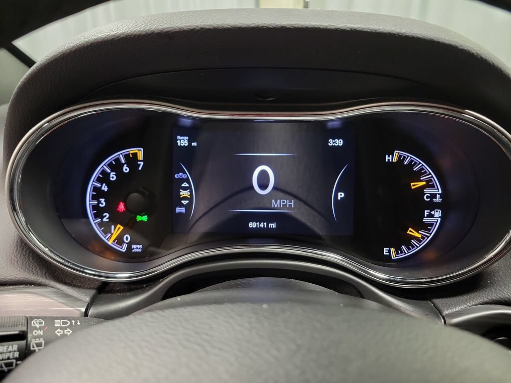 Used 2019 Jeep Grand Cherokee Limited AWD/4WD image 17