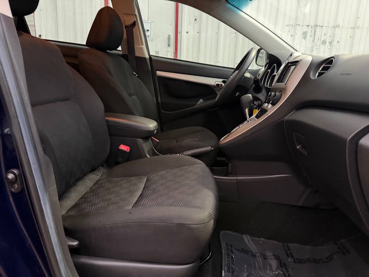 Used 2009 Toyota Matrix S FWD image 5