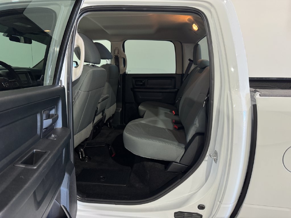 Used 2018 RAM 1500 Express w/ Express Value Package AWD/4WD image 19
