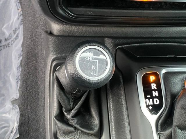 Used 2021 Jeep Wrangler Sport image 17