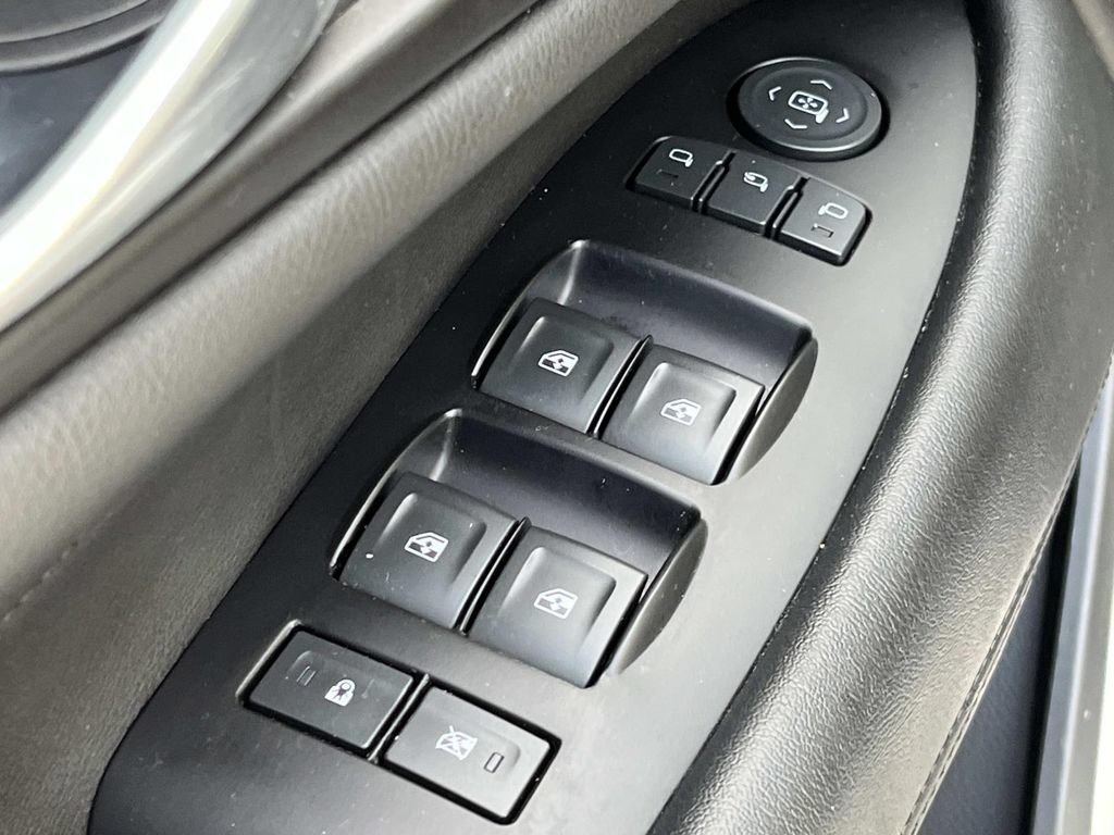 Used 2020 Cadillac Escalade Luxury AWD/4WD image 33
