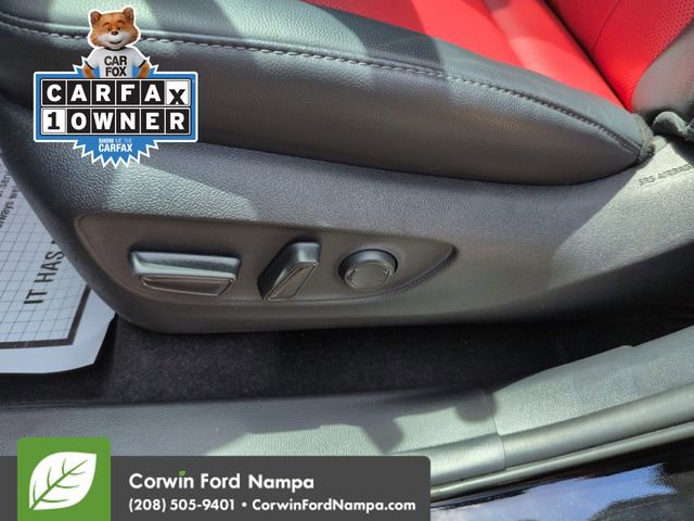 Used 2023 Toyota Highlander XSE FWD image 12