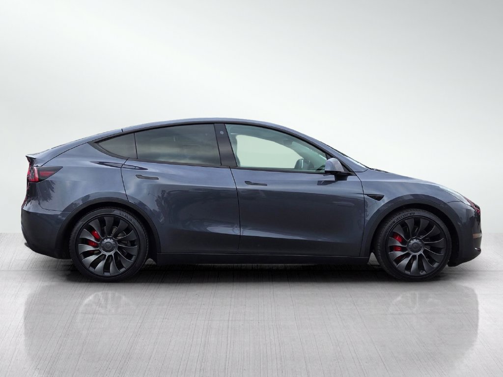 Used 2022 Tesla Model Y Performance AWD/4WD image 3