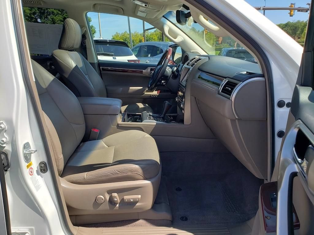 Used 2018 Lexus GX 460 Luxury AWD/4WD image 21