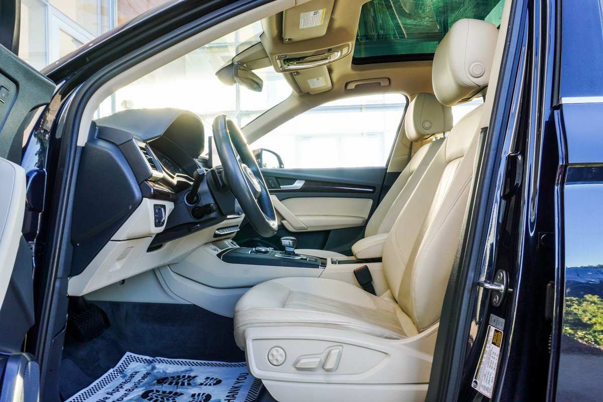 Used 2020 Audi Q5 2.0T Premium w/ Convenience Package image 16