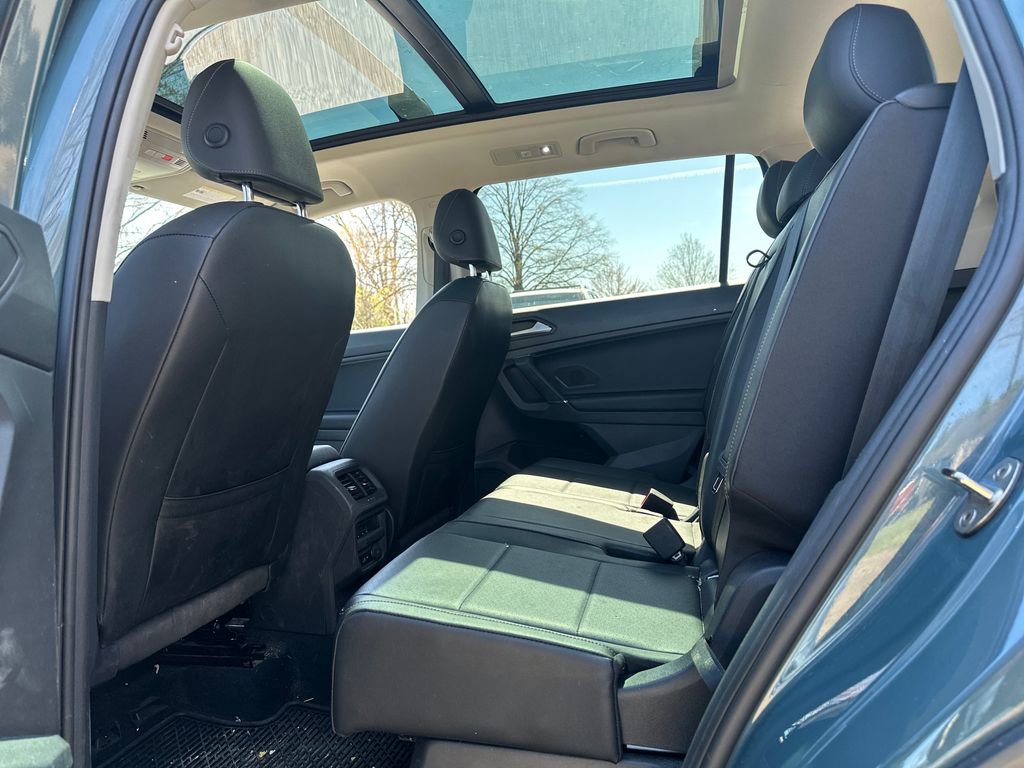 Used 2020 Volkswagen Tiguan SE w/ Panoramic Sunroof Package AWD/4WD image 13