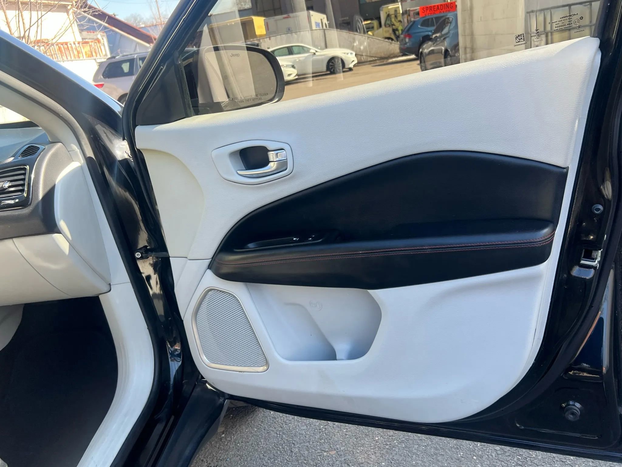 Used 2020 Jeep Compass Limited image 30