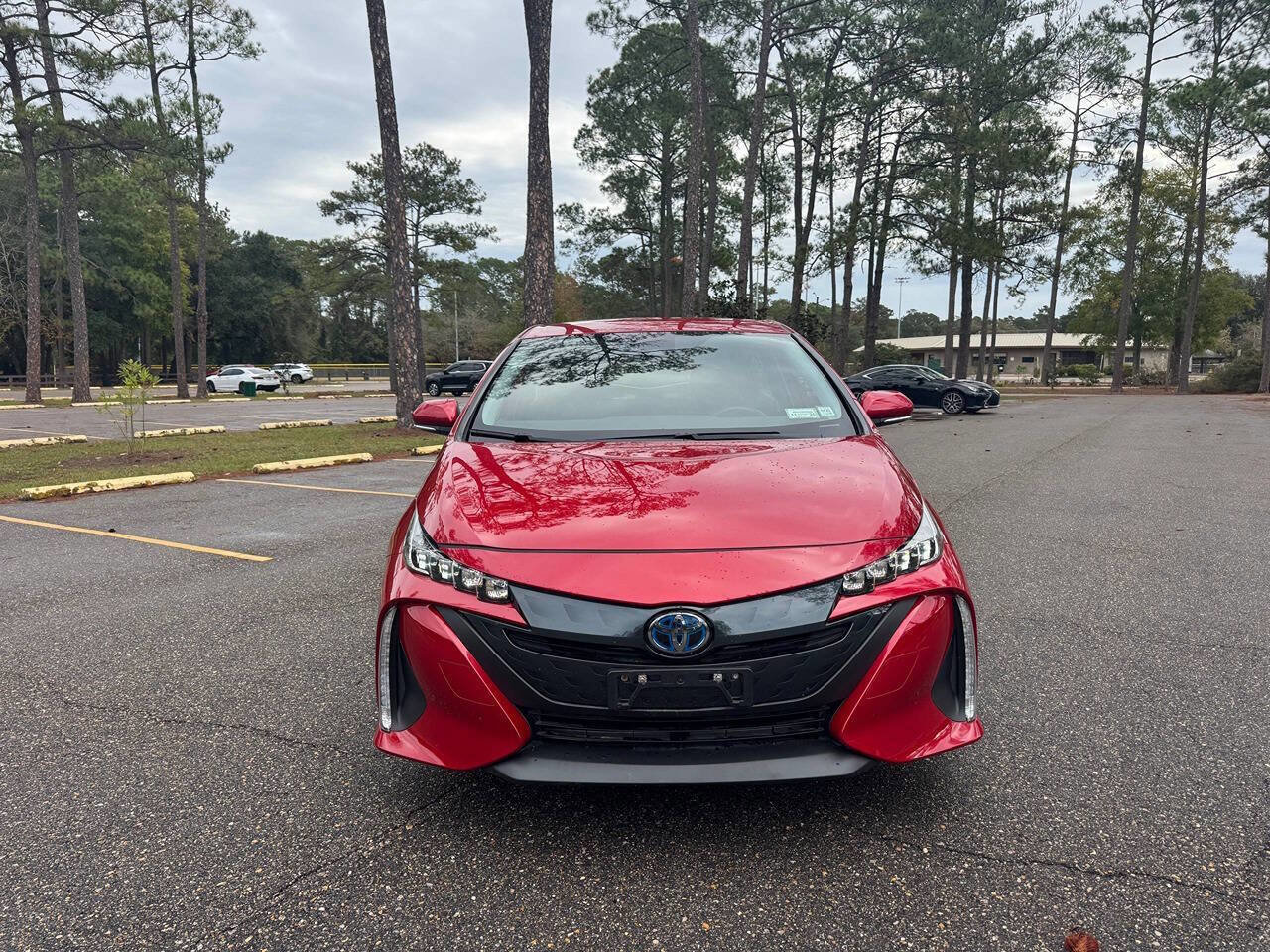 Used 2021 Toyota Prius Prime LE image 3