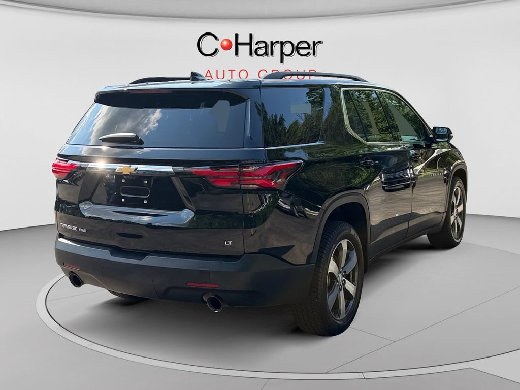Used 2023 Chevrolet Traverse LT w/ LT Premium Package AWD/4WD image 3