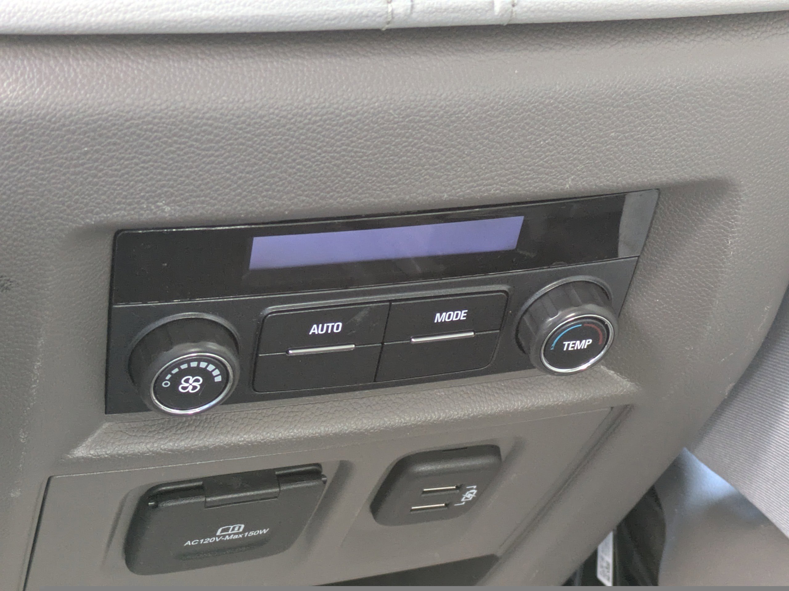 Used 2018 Chevrolet Traverse LT image 16