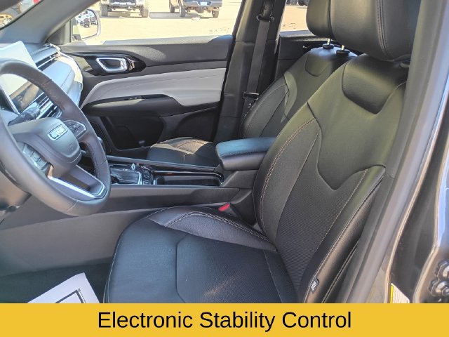 Used 2023 Jeep Compass Limited AWD/4WD image 12