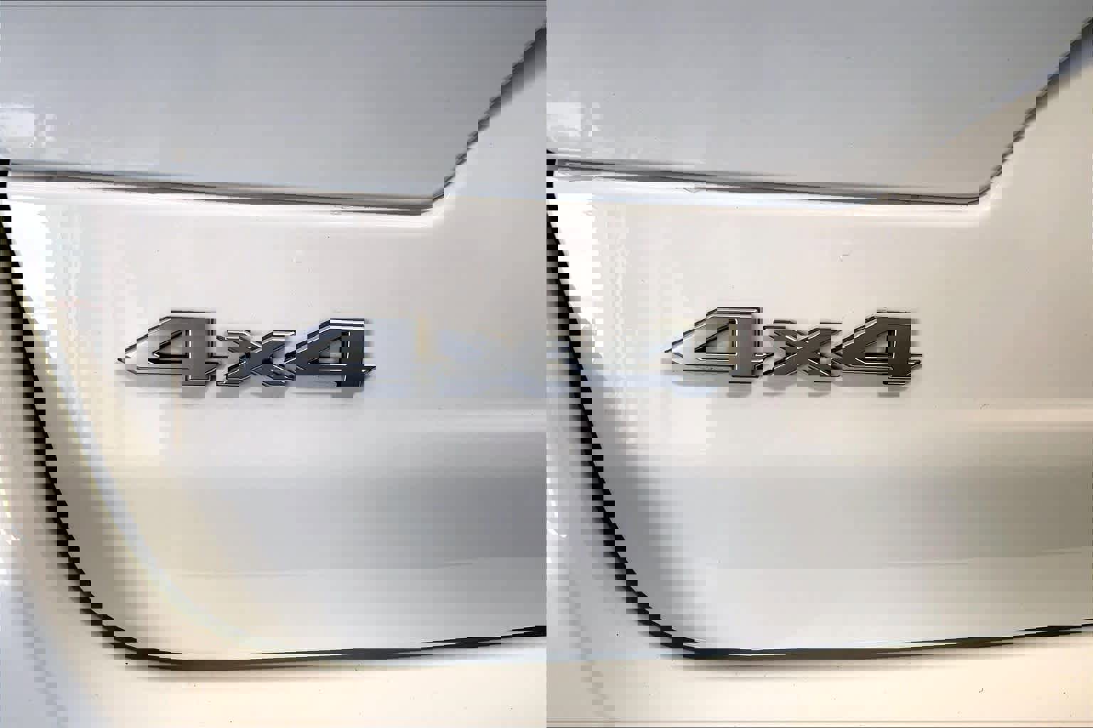 Used 2024 Jeep Grand Cherokee Summit AWD/4WD image 35