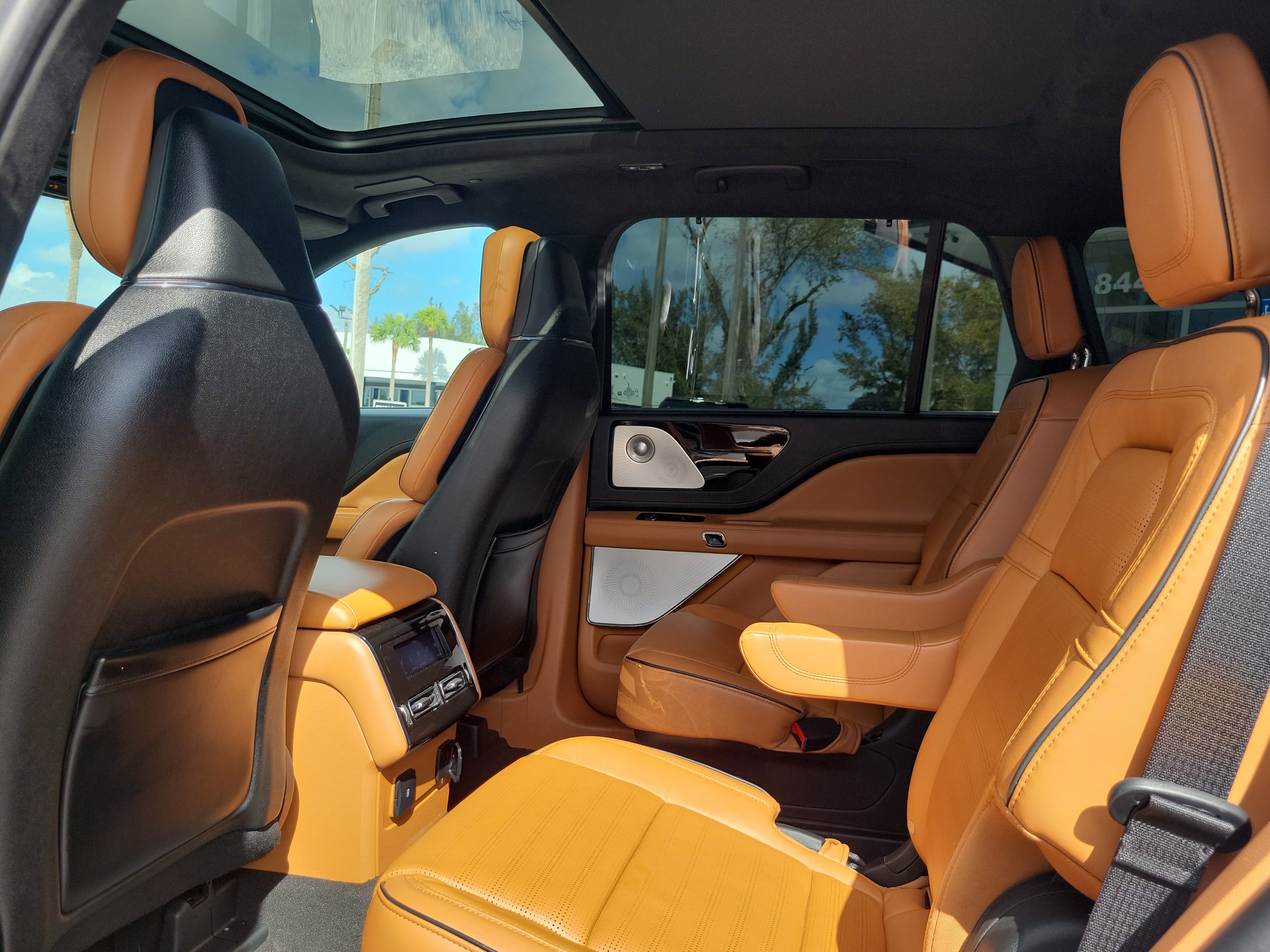 Used 2024 Lincoln Aviator Black Label AWD/4WD image 14