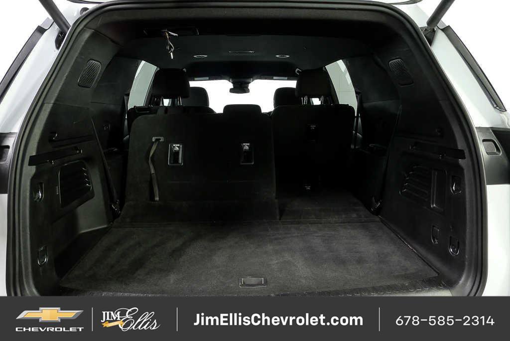 Certified 2025 Chevrolet Traverse LT FWD image 30