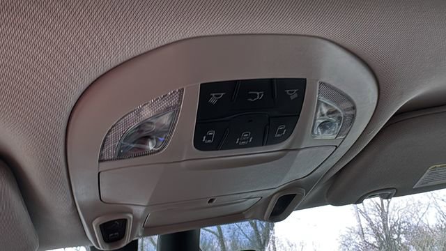 Used 2022 Chrysler Pacifica Limited image 23