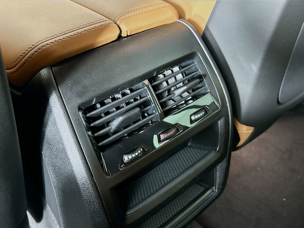 New 2026 BMW X5 xDrive50e w/ M Sport Package image 32