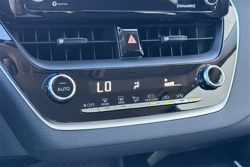 Used 2022 Toyota Corolla LE image 22