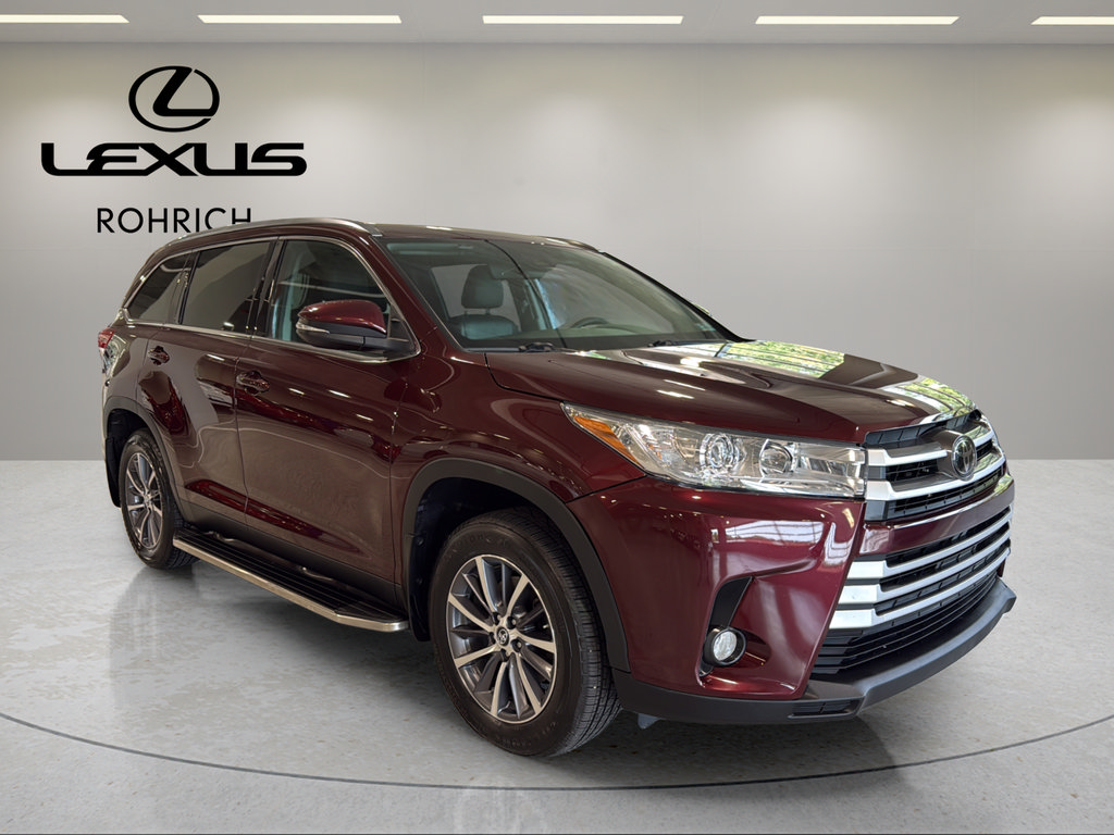 Used 2019 Toyota Highlander XLE AWD/4WD image 4