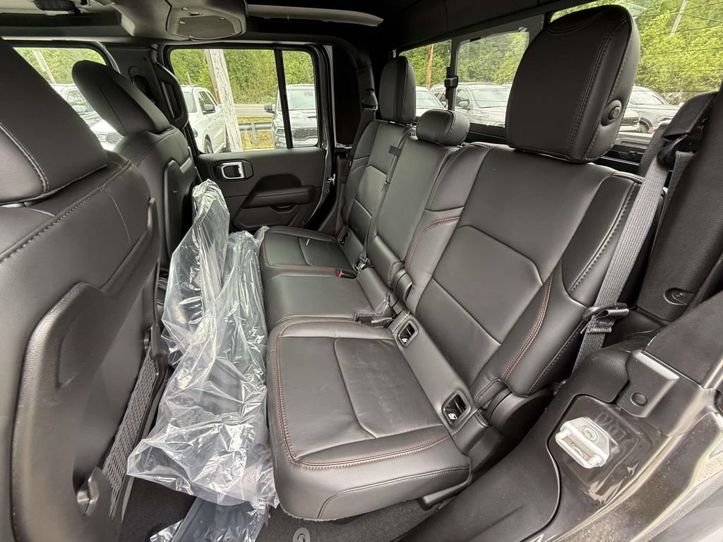 New 2026 Jeep Gladiator Rubicon AWD/4WD image 13