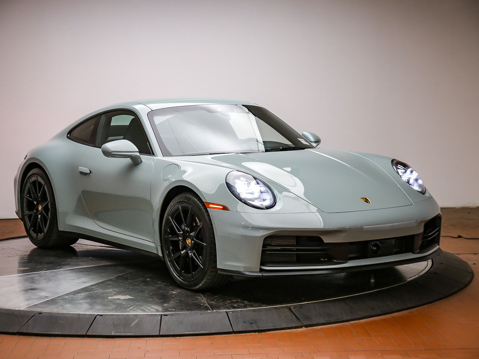 Certified 2025 Porsche 911 Carrera w/ Premium Package RWD image 9