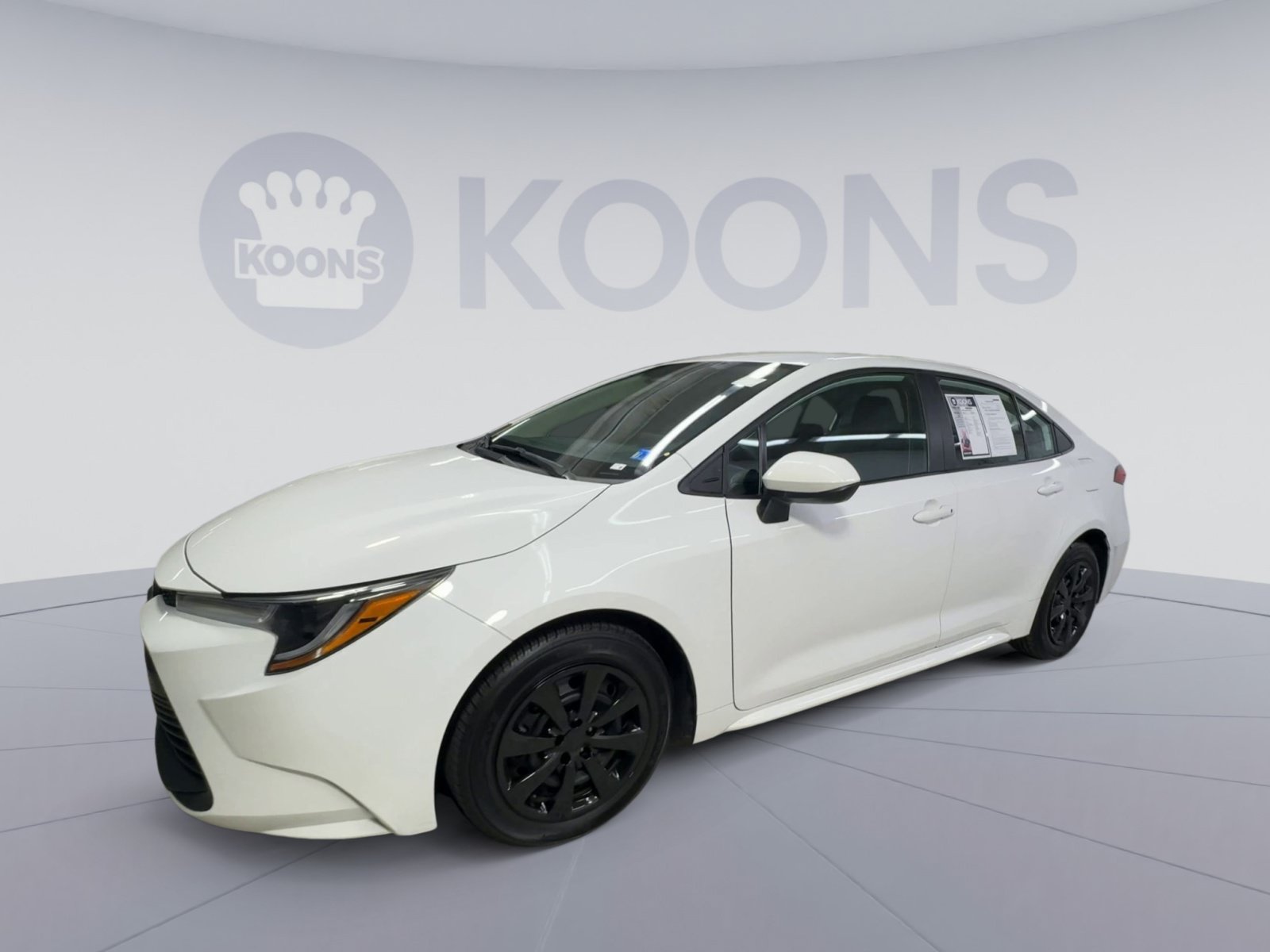 Used 2024 Toyota Corolla LE FWD image 5
