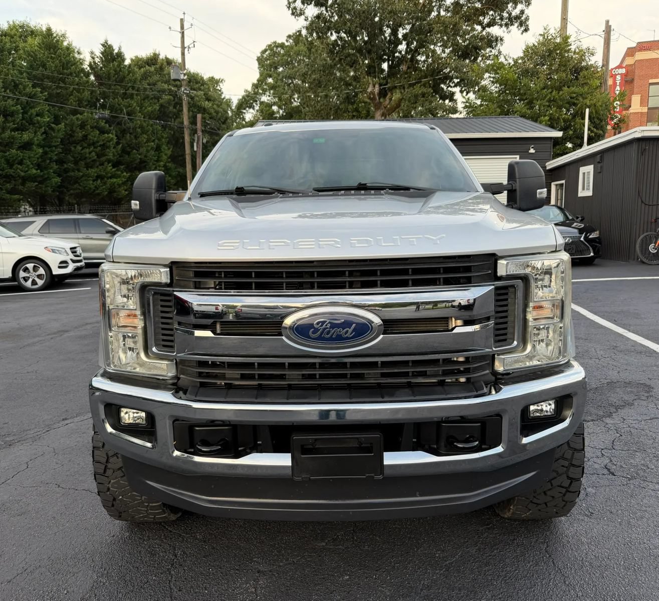 Used 2017 Ford F250 XLT w/ XLT Value Package AWD/4WD image 3