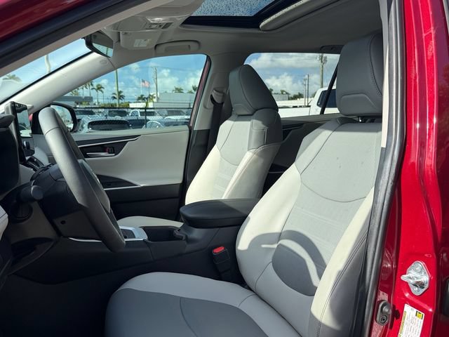 Used 2024 Toyota RAV4 Limited FWD image 9