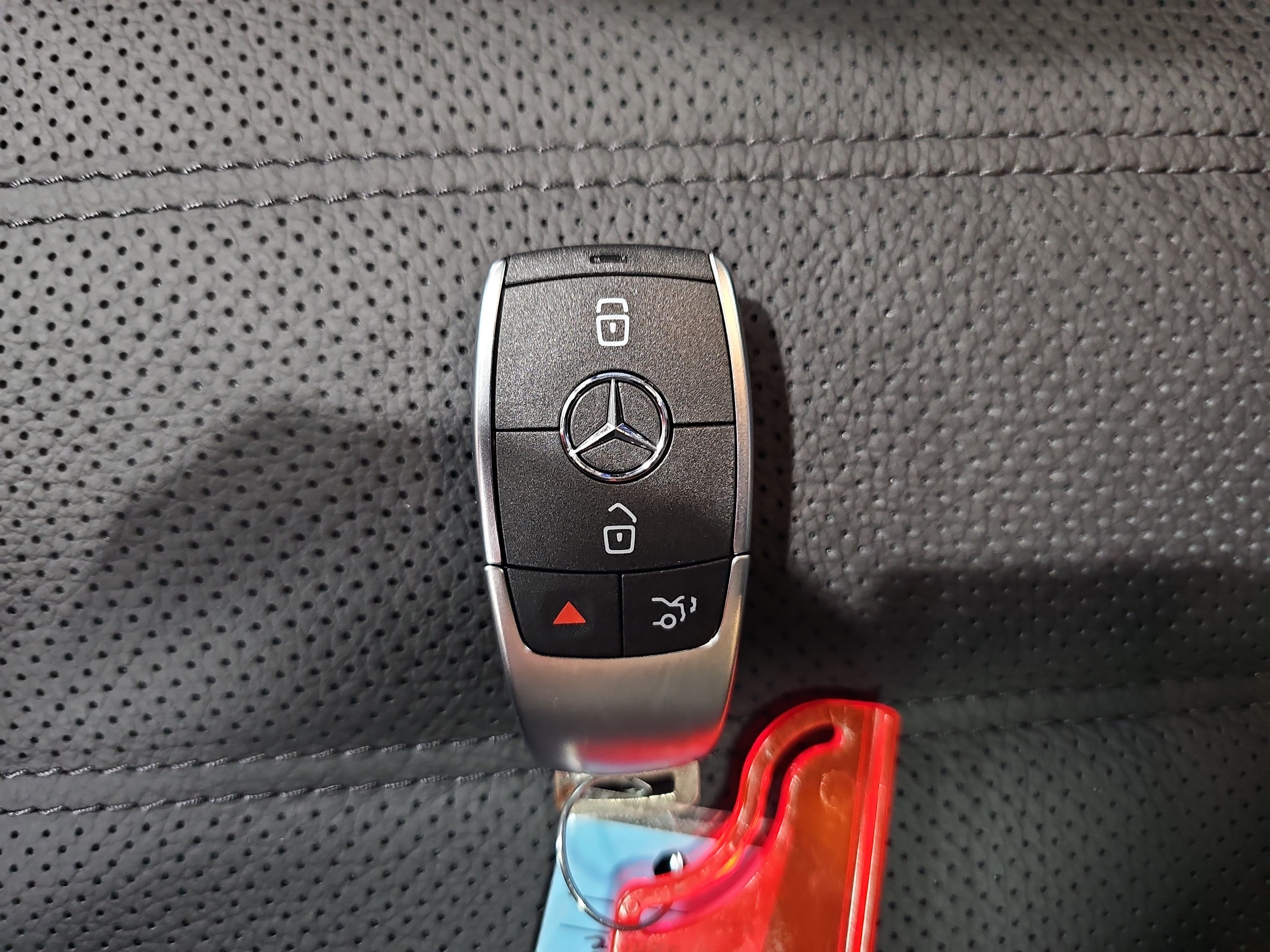 New 2026 Mercedes-Benz GLS 450 4MATIC image 38