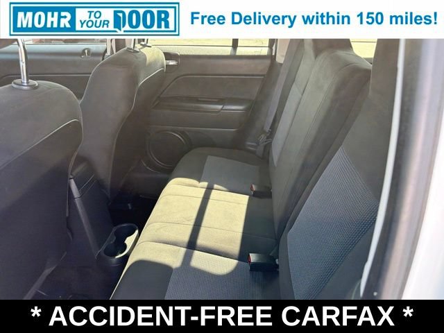 Used 2016 Jeep Patriot Latitude FWD image 39